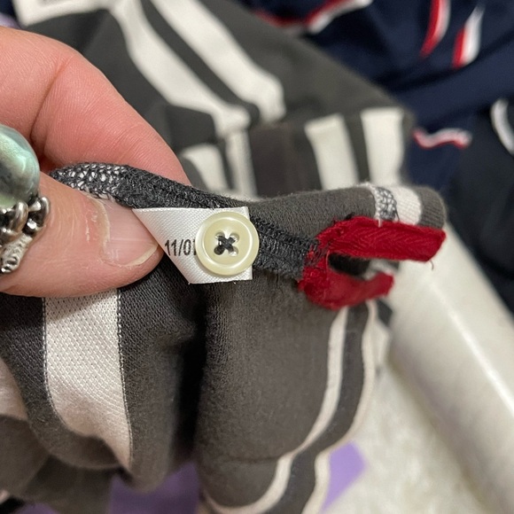 EUC Men’s Size Small EXPRESS Classic Polo Striped Polo Shirt 100% Cotton In Grey - Picture 7 of 9